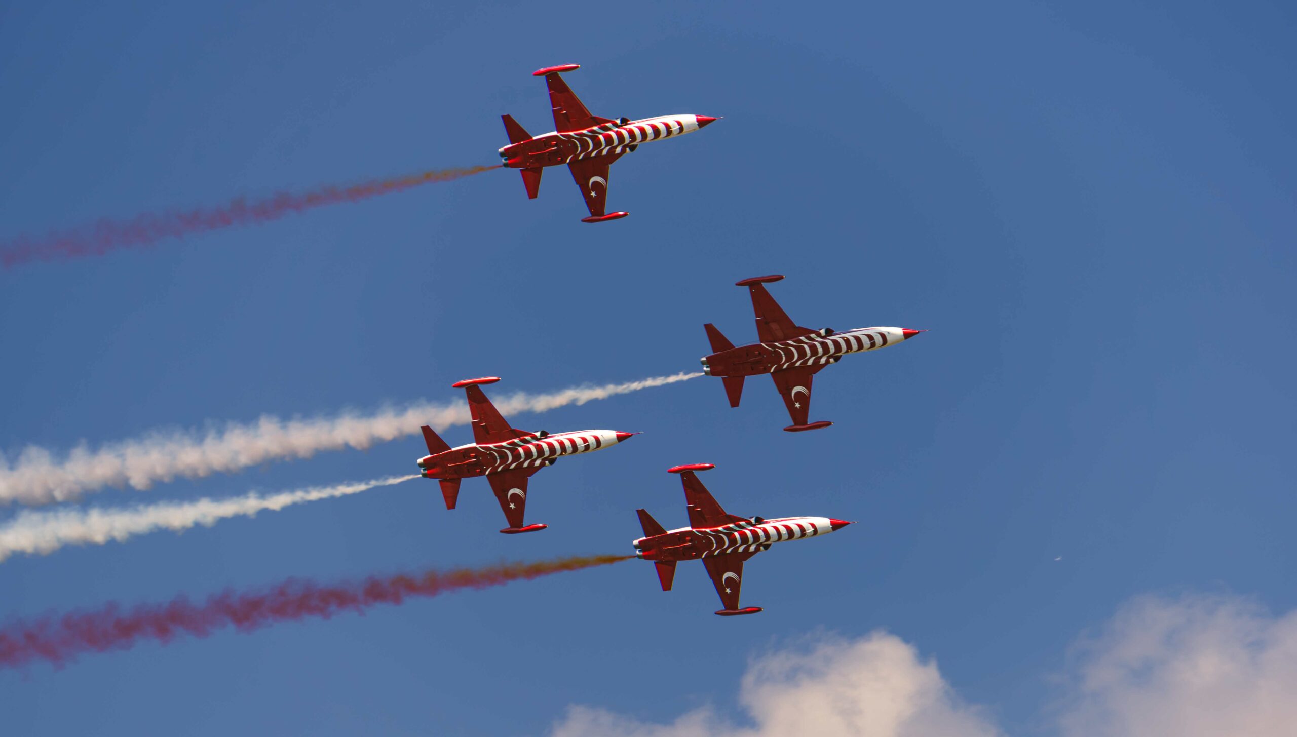 RETROSPECTIVA BIAS 2026 – ediția record cu peste 450.000 de spectatori, Frecce Tricolori, Turkish Stars și un final spectaculos.